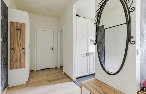 Elegant apartment with private garden, AC and garage, near airport - Foto 7