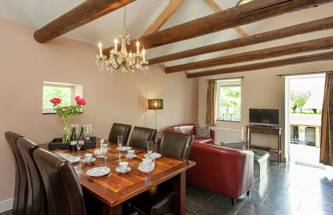 Stunning Holiday Home Near Forest in Slenaken - Photo 60