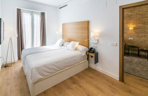 Aquitania Home Suites - Photo 73