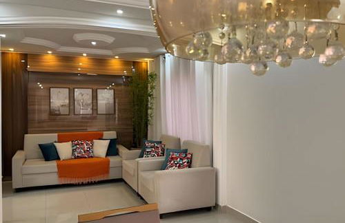 Espaçosa casa próxima ao Centro - Foto 35