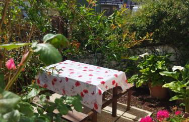 LA CASETTA DEI GRILLI - Accanto alle Terme di Venturina e 10" dal mare - Foto 1