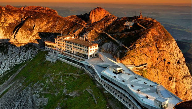 Panoramica della stazione Pilatus-Kulm
