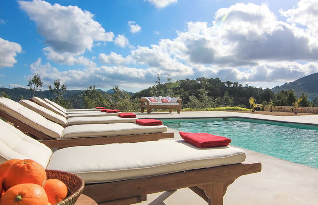 San Josep 6-bed Villa, Sleeps 14, Pool & Sea View - Photo 24