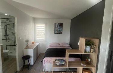 CARQUEIRANNE STUDIO DE CHARME PROCHE PLAGES - Foto 4
