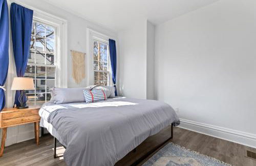 Casa Soleada in East Rock near DT and Yale SOM with FREE Parking and King Bed - Foto 8
