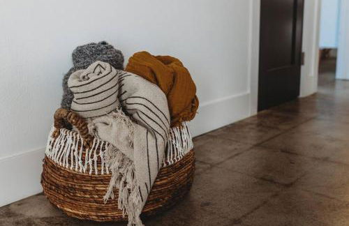 Casa de Vaqueros! Family&Pet Friendly! 3mi to the Beach! - Foto 30