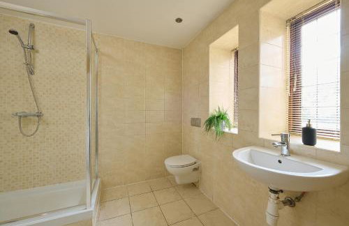 Spacious 7BR Home, Families & Contractors, Hot Tub - Foto 15