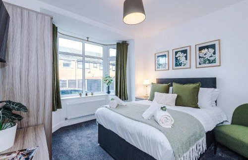 Modern 6 Bed House with Ensuites by 53 Degrees Property, Perfect for Business and Groups - Foto 4