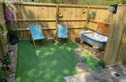 Cosy dog friendly lodge with an outdoor bath on the Isle of Wight - Foto 1