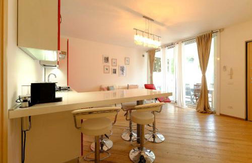 MIMA61 - Appartamento con piscina, giardino e posti auto a 50mt dal centro - Foto 36