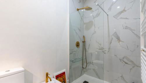 Amplio apartamento a 5 min de San Luis, luminoso y cómodo - Foto 5, Shower