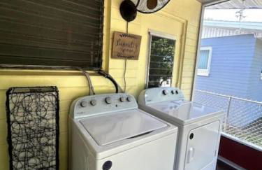 Endless Summer Oasis with a Pool - Foto 20