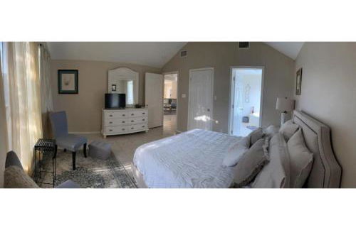Minutes to Shopping, Dining and Fun Family Stay - Sleeps 6 - Foto 3