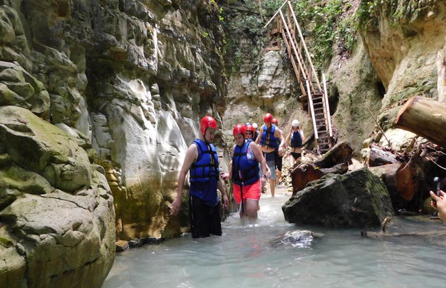 Aventura nas Cataratas de Damajagua - Foto 5