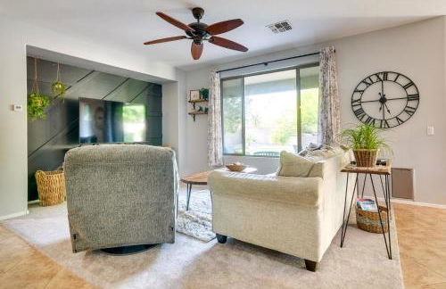 4 Mi to Surprise Stadium! Sunny V Home with Patio - Foto 5