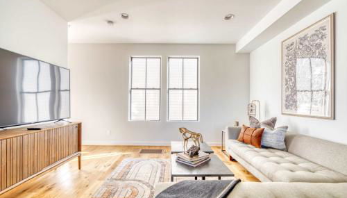 Stay Portland - Custom North Tabor Farmhouse - Gym & Kitchen - Photo 3