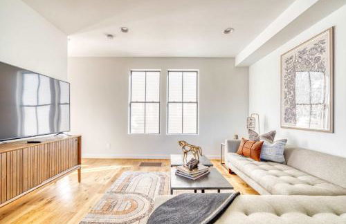 Stay Portland - Custom North Tabor Farmhouse - Gym & Kitchen - Photo 3