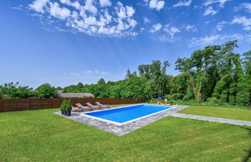 3 Bedroom Cozy Home In Gornje Plavnice - Foto 13