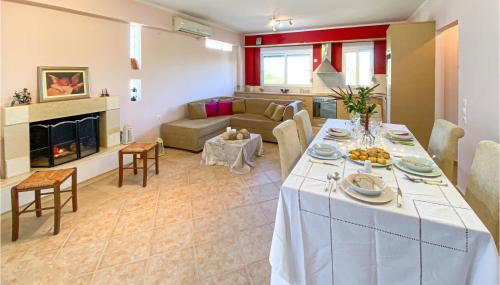 Gorgeous Home In Lakkopetra With Wifi - Foto 3