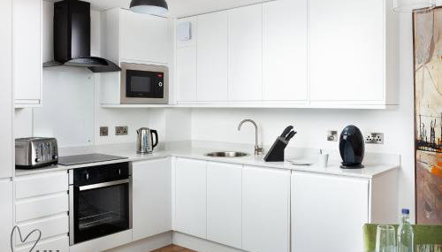 Boutique 1 Bdrm Duplex Suite on Marina 305 - Foto 2