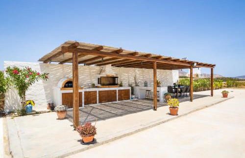 Cato Agro 3, Seafront Villa with Private Pool - Photo 35