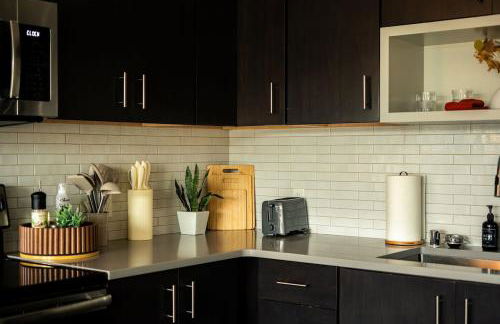 Heart of Downtown Apt with City View, Walkable to HotSpots - Foto 32