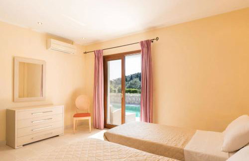 Kassiopi View Villas-Corfu-Villa Eleni,4 bedrooms,large private pool,prime location - Photo 14