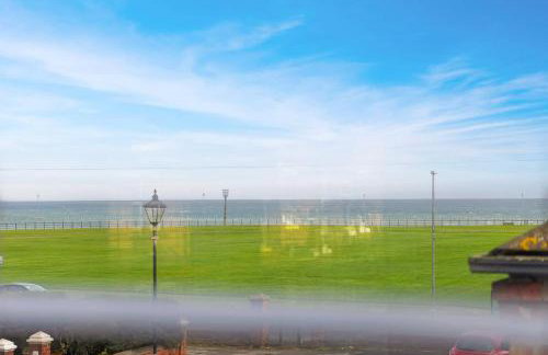 Central Location 3BR Home on Gladstone Street - Photo 44