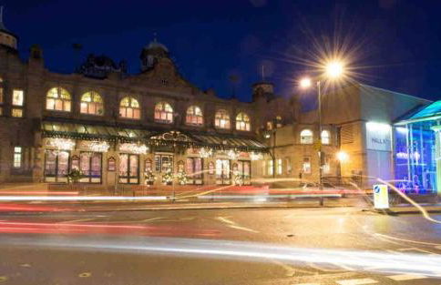 Central 2-Bed Apartment with Balcony & Parking - Foto 35