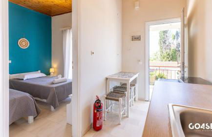 Konstantinos Pool & Fun Apartments - Photo 5