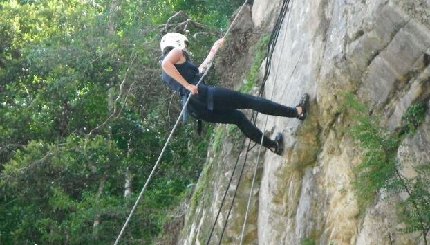 Practicando rápel en Jarabacoa