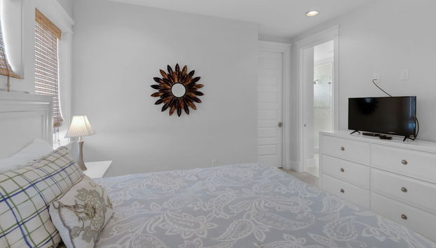 Modern Prominence Home ~ Game Room, 4 Bikes, Sleeps 13, Pet Friendly! - Foto 4, Habitación