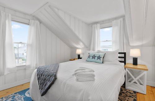 Seaside Serenity Steps to Beach Deck & Porch - Foto 42