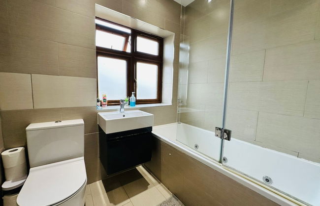 Spacious 6 Bed House in Wembley - Foto 24