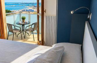Terrazzo Panoramico Fronte Mare Zamponi - Foto 12