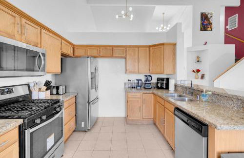 8BR 5BA SuperHero Retreat-King Beds, BBQ, Hammock, Firepit, MiniGolf, WorkSpace - Foto 31