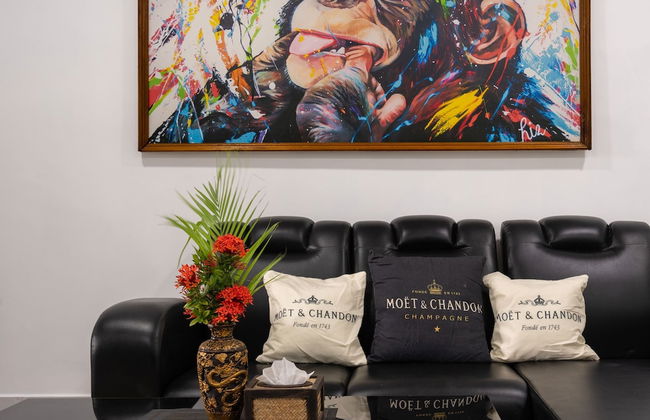 Villa - Sleeps 8 - Terrace - Beach Close - Photo 8