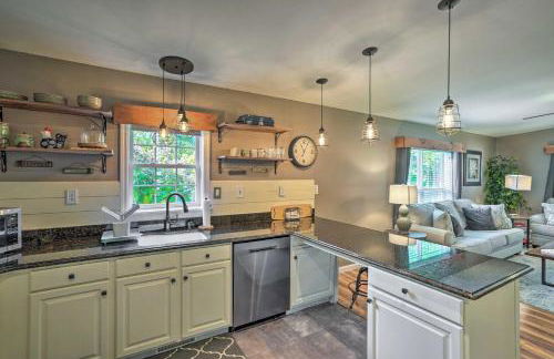 Game Room and Spacious Yard 10-Acre Catskills Home! - Foto 15