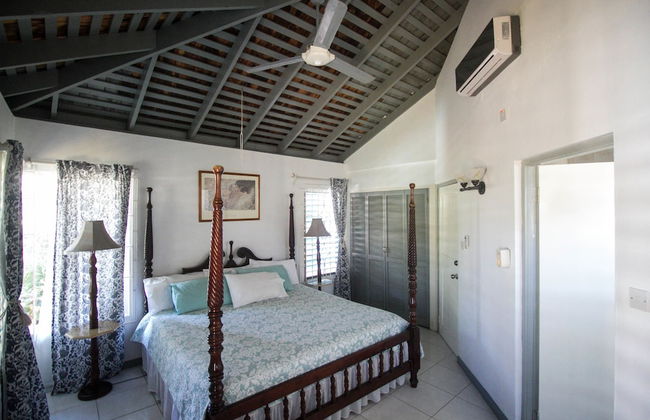 Yellow Canary Beach Villa - Photo 5