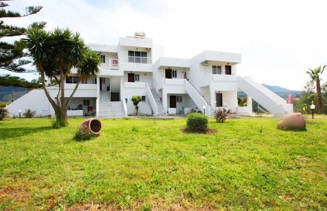 Eftihia Studios - Photo 43