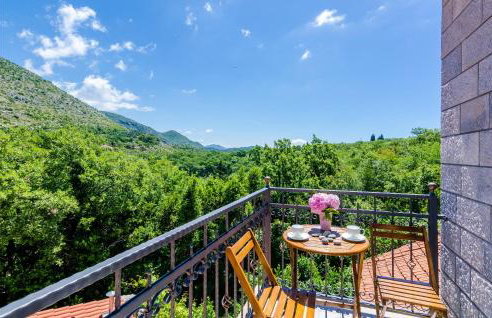 Beautiful Home In Gromaca With Wifi - Photo 7