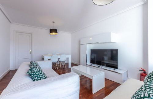 Exclusiva Terraza y parking a 5 min de Bilbao - Foto 9