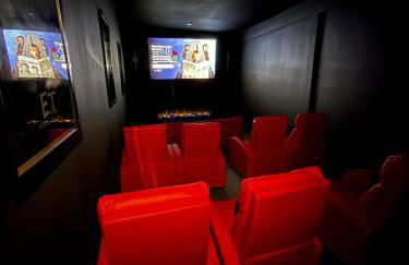 Ultimate Lake Resort Xtravaganza - Luxury - Waterfront - Boathouse - Sleeps 18 - Photo 25