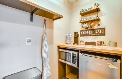 Hot Tub and Trail Access Spacious Stockholm Retreat - Photo 12