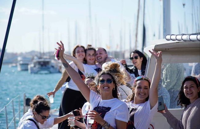 Fête sur un bateau à Valence avec déjeuner - Photo 4