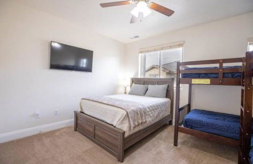 Zion Village Oasis by the Pool with Lazy River - Foto 10