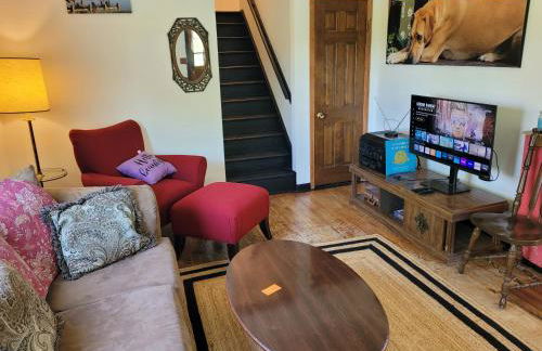 Oscoda Hilltop Haven - Great Location near Beach! - Foto 24