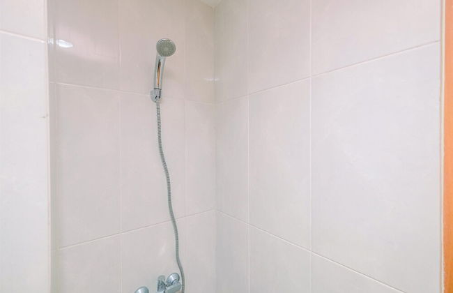 Comfort 1BR Apartment at Evenciio Margonda - Foto 10