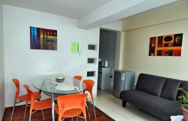 Minimalist Apartment - Photo 29