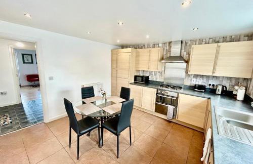 Mannys Apartment - Nice & Cozy 4Bed Flagship Lodge - Photo 41